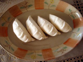 �������P