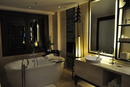 �o�����Q�R