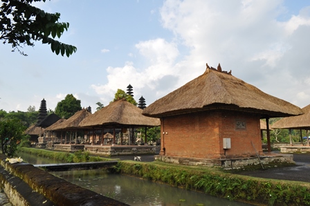 �o�����R�V