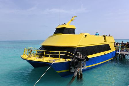 �J���N���X