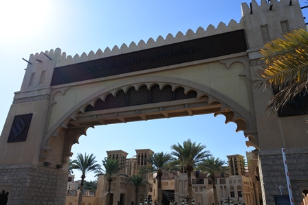 �h�o�C�X�Q