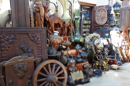 �h�o�C�X�U