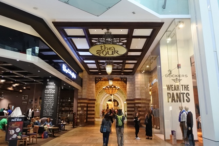 �h�o�C�U�W