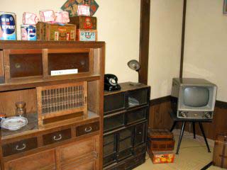 ���{���a���T