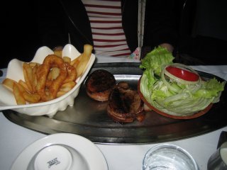 �y�{�^���R