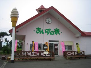 �������P