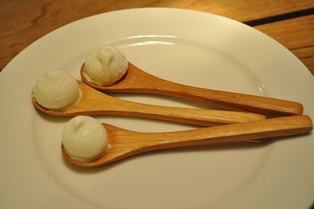 �k�C���X�Q