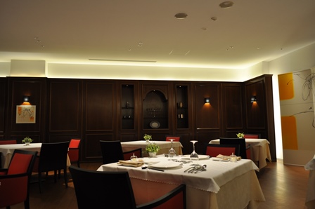 �k�C���T�S