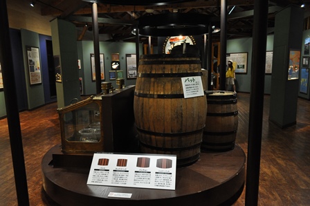 �k�C���Q�X