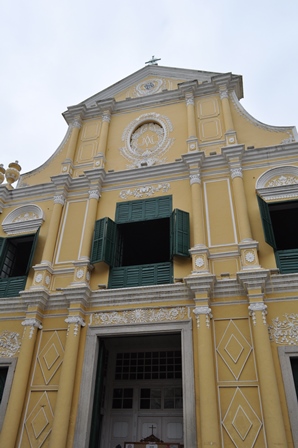 �}�J�I�T�U