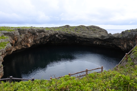 �{�Ó��S�T