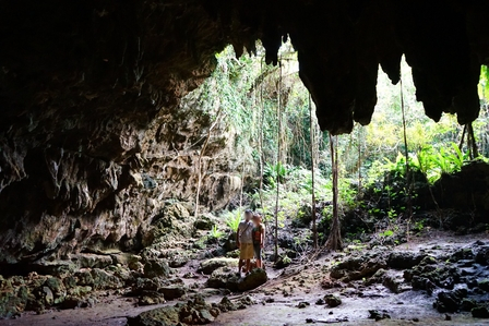 �{�Ó��R�S